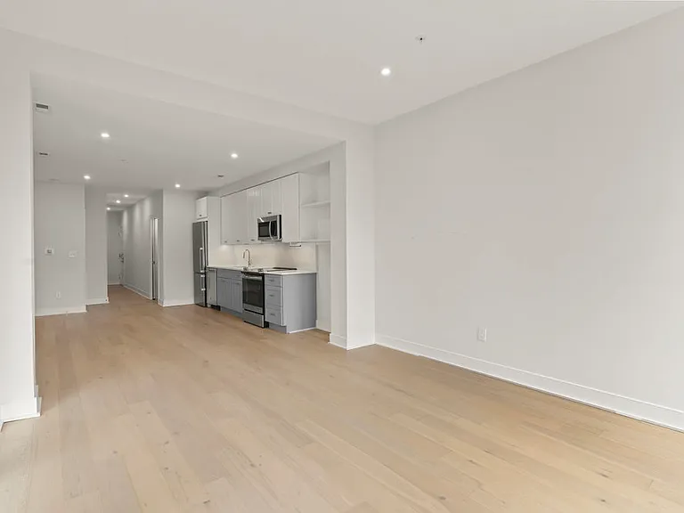 3016 Dumbarton St NW #401 — Photo 20