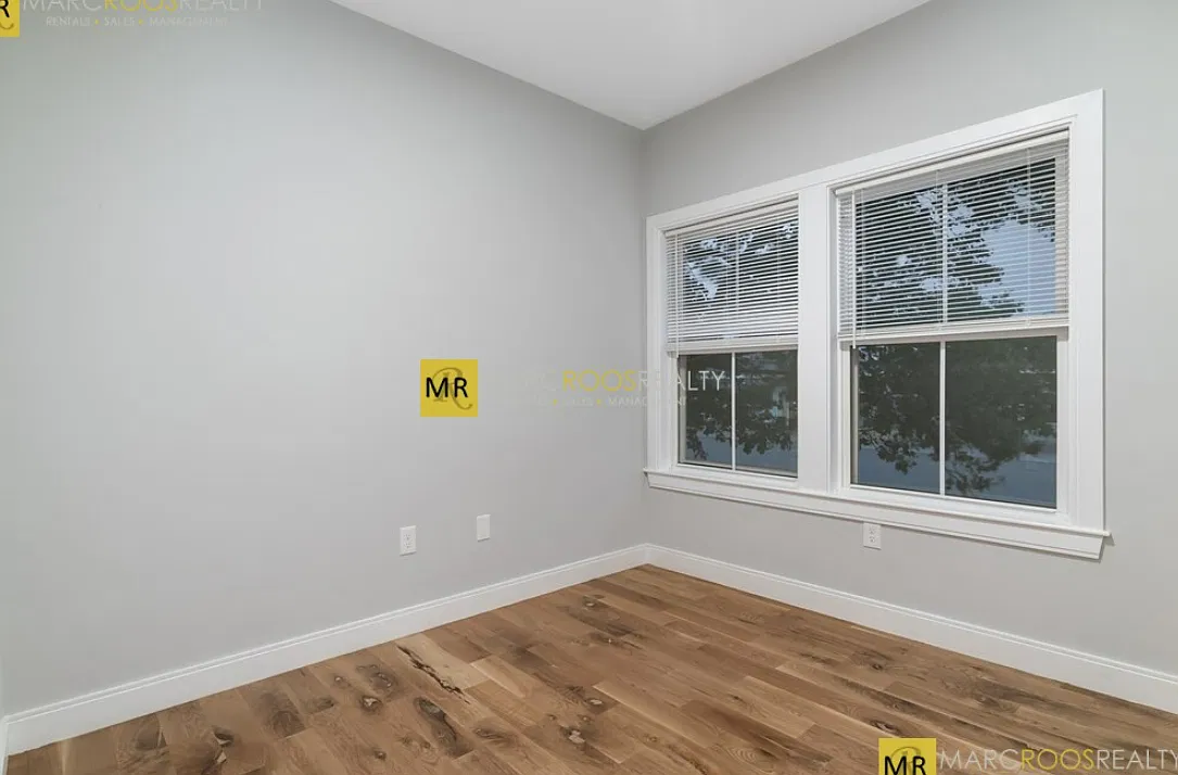 2 bed, 650 sqft, $2,600 — Photo 3
