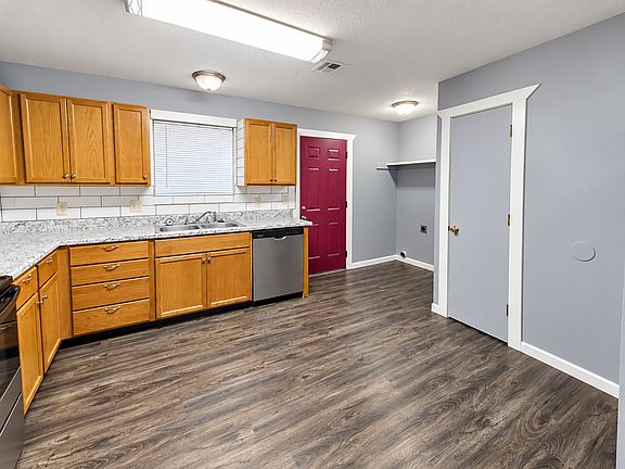 4th image of 1326 S Everett St #2
