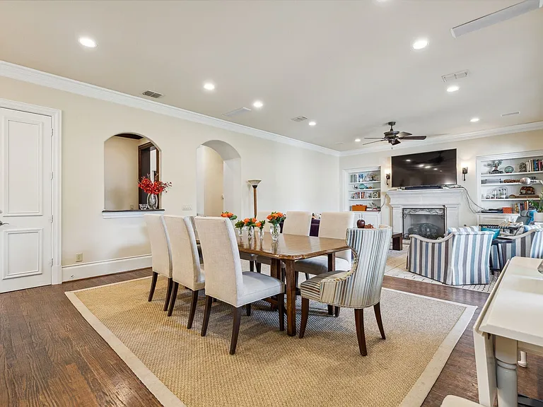 6815 Park Ln — Photo 9