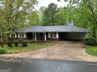 33 Summit Dr SE, Lindale, GA 30147