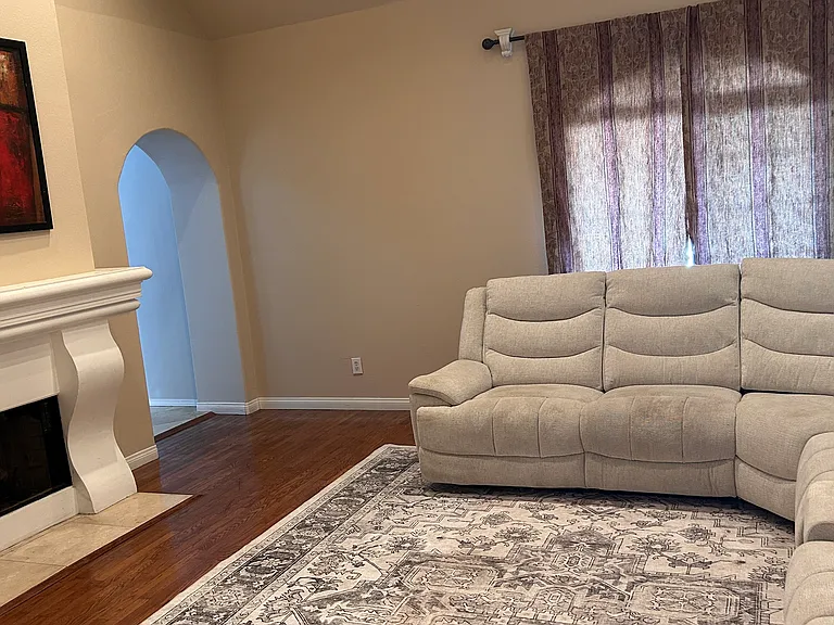 14548 Morrison St — Photo 9