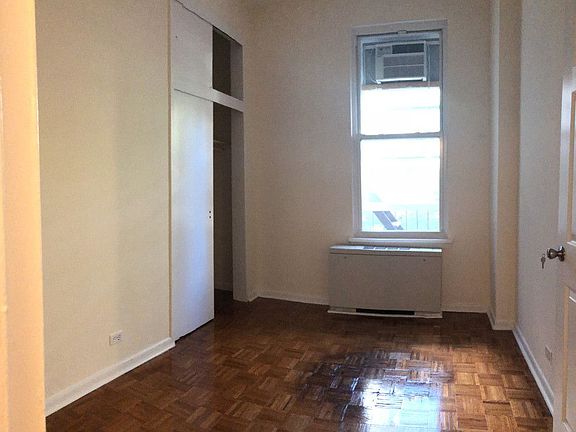 3rd image of 2020 Broadway APT 2D