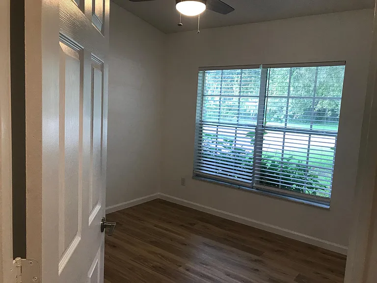 760 Riviera Dr NE — Photo 9