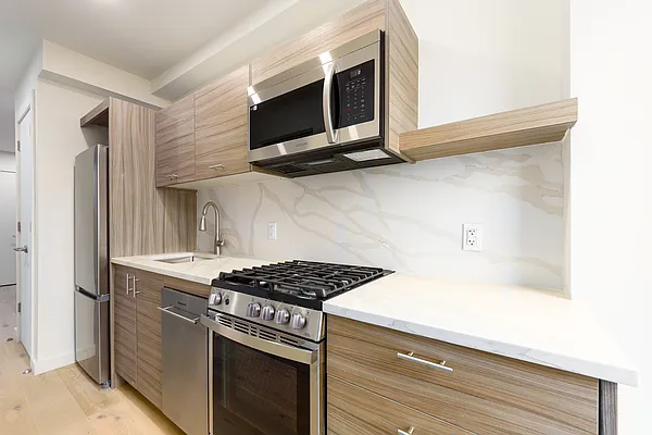 Rented by Avenues Real Estate | media 2