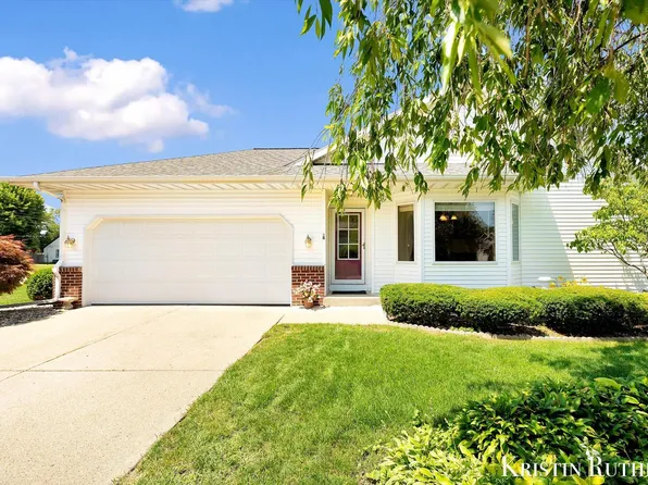 3843 44th St SW, Grandville, MI 49418