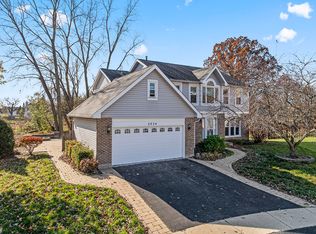 2034 Oak Leaf Cir, Lake Villa, IL 60046