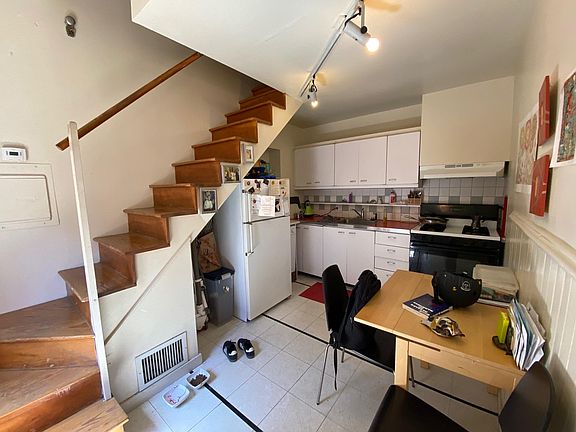 4th image of 2101 Lombard St Unit B