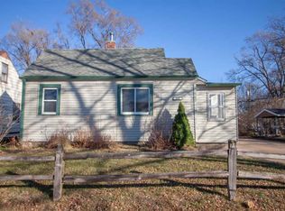 646 Hope Ave, Waterloo, IA 50703