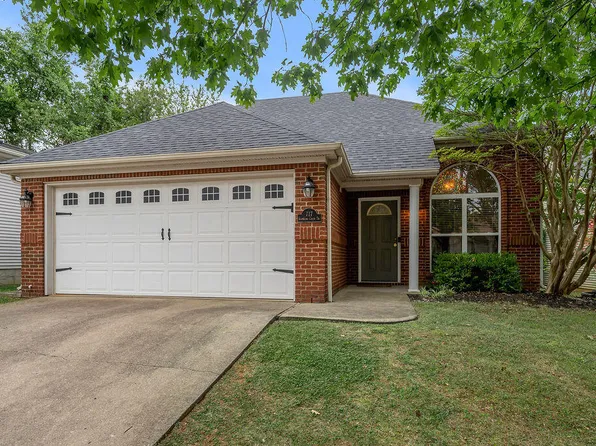 717 Rambling Creek Dr, Lexington, KY 40509
