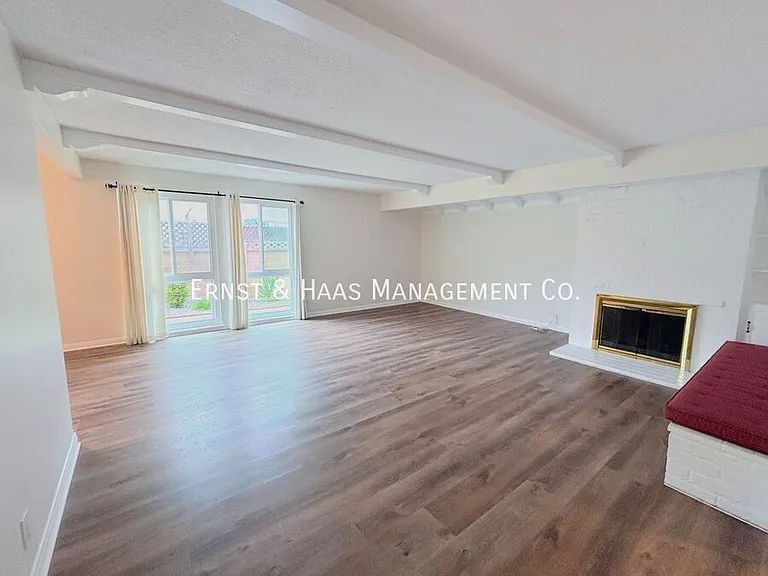 11381 Foster Rd — Photo 3