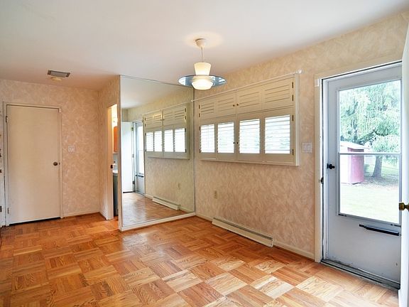 Mirrored Dining Room Wall