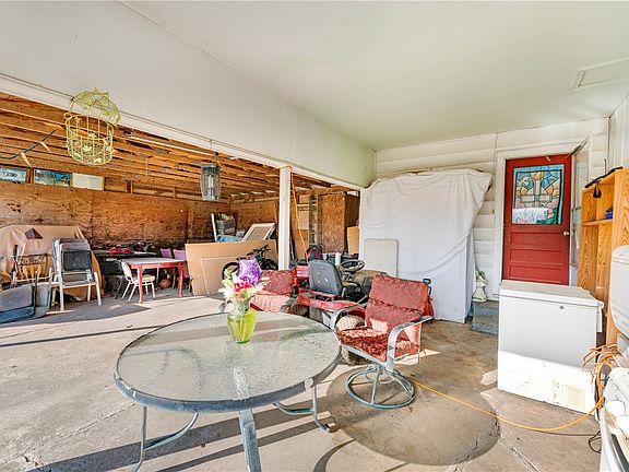 3rd image of 1434 S Monte Northeast Rd