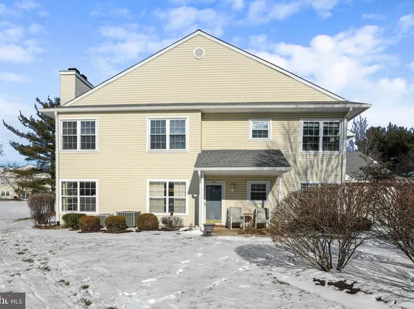 2502 Lynbrooke Dr, Yardley, PA 19067