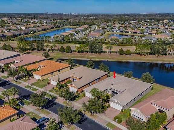 3rd image of 15644 Aurora Lake Cir