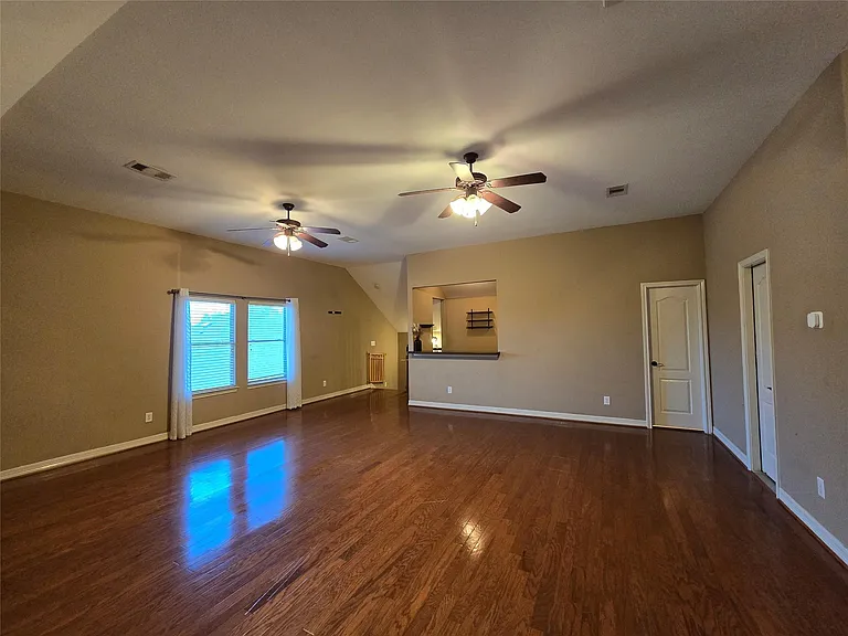 215 Danna St — Photo 31