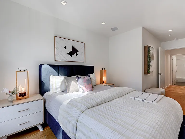 88 King St #110 — Photo 21