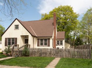 315 W College Ave, Saint Peter, MN 56082