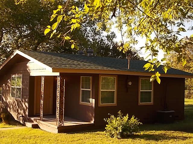 1st image of 6008 Walnut Dr