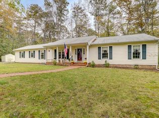 137 Walnut St, Kilmarnock, VA 22482