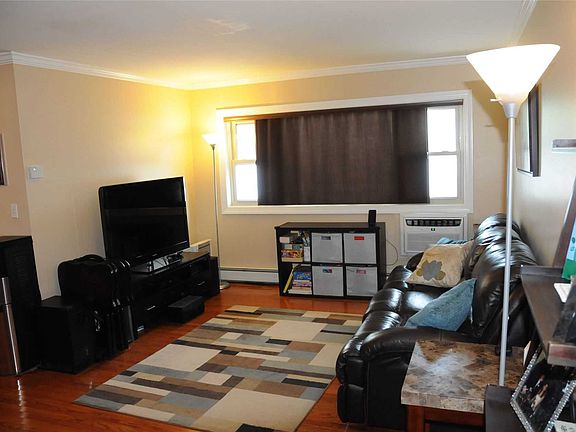 5th image of 4 Rose St APT 2C1