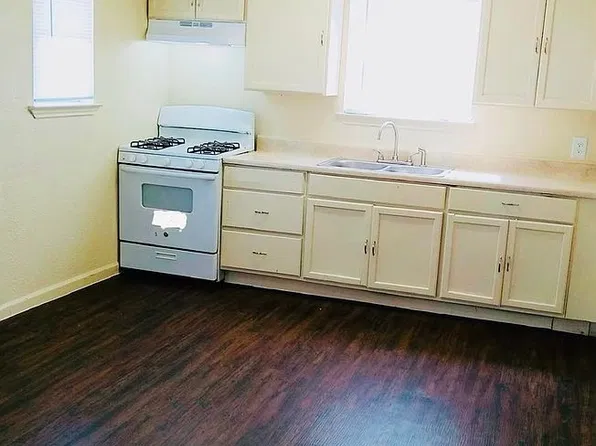 2101 W Cesar E Chavez Blvd #4, San Antonio, TX 78207