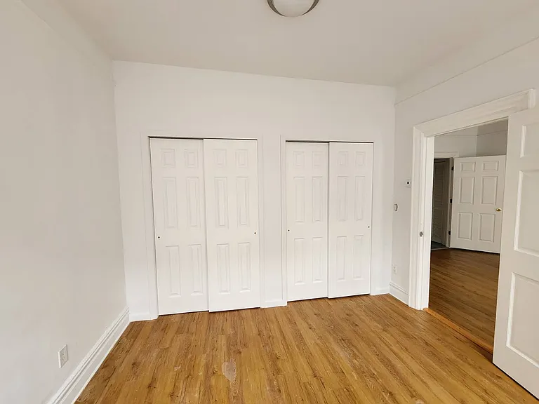 2030 E 12th St #1F — Photo 1
