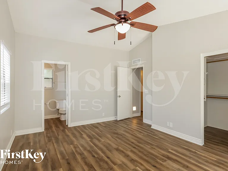 3717 W Tierra Buena Ln — Photo 8