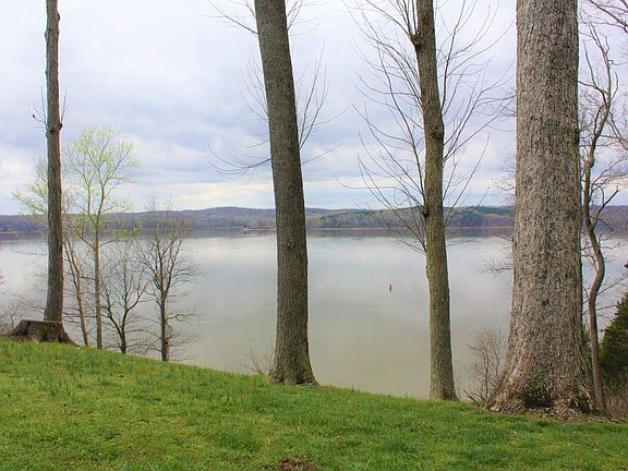 2nd image of 500 Cumberland Dr
