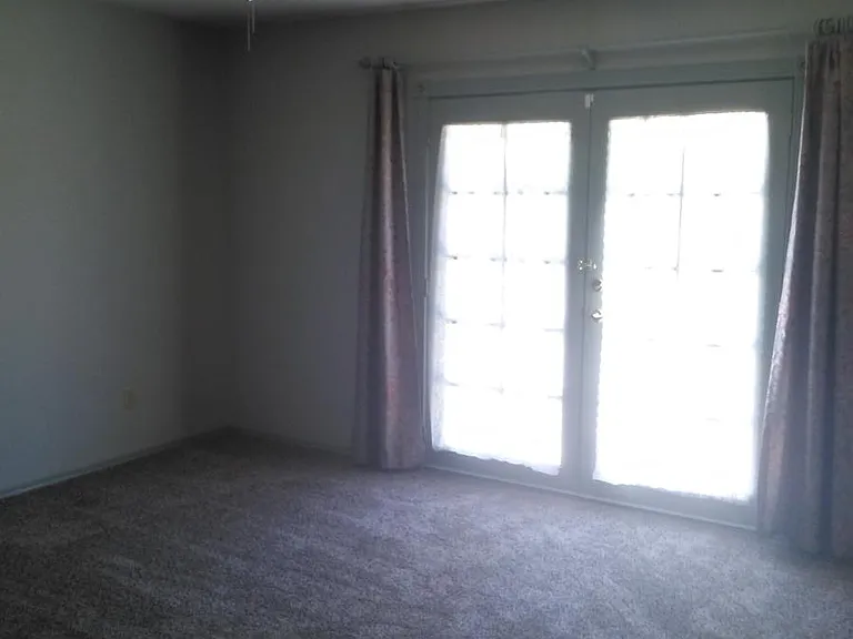 8105 Curry Ave NE — Photo 18