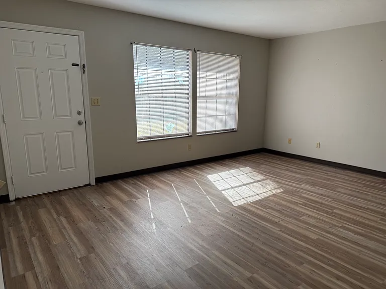 3117 SW 26th Way #3 — Photo 3