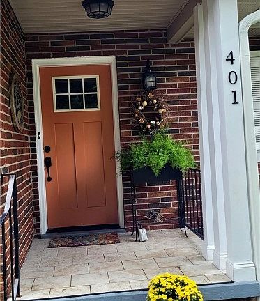 3rd image of 401 Whitaker Dr