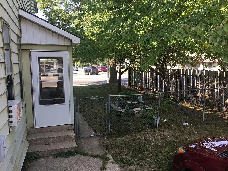 656 Leonard St NW #2B — Photo 15