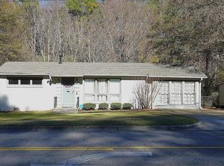 932 Edwards Lake Rd, Birmingham, AL 35235