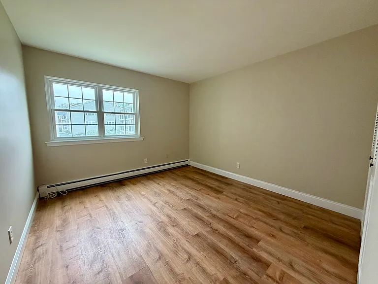 17 Chapel Hill Dr #8 — Photo 7