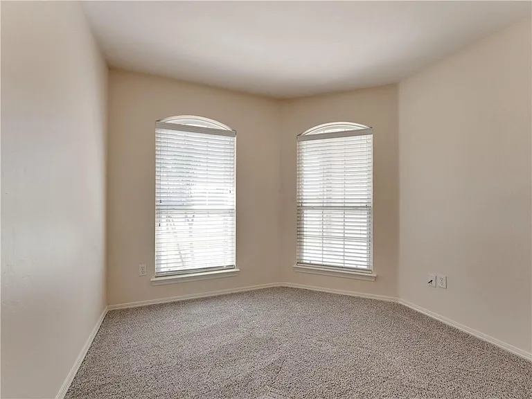 4500 Hunter Blvd — Photo 17
