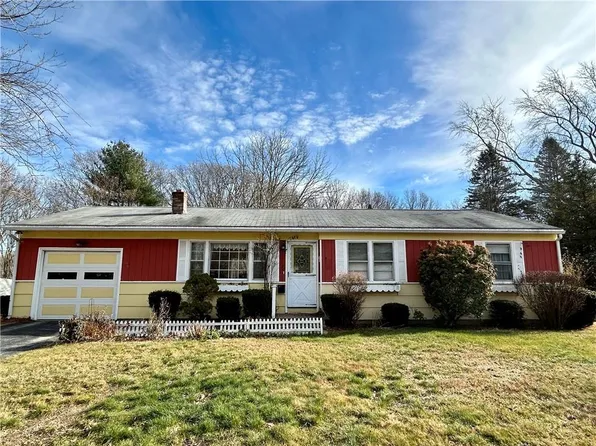 106 Grant Dr, North Kingstown, RI 02852