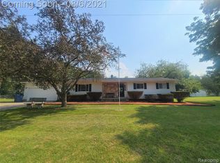 416 Oak St, Mount Morris, MI
