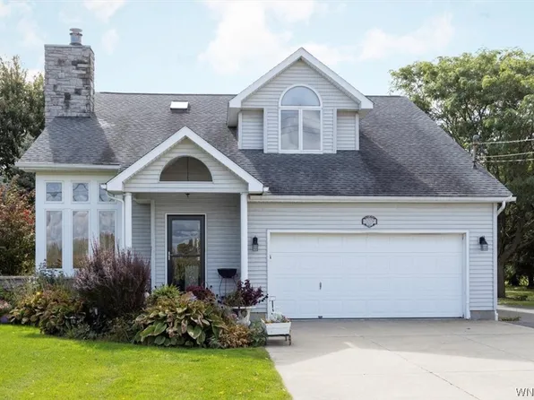 9905 Clarence Center Rd, Clarence Center, NY 14032