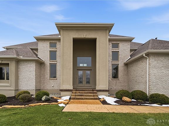 3rd image of 7545 Deer Path Ct