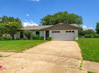 2217 General York Cir, Bossier City, LA 71112
