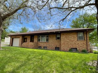 204 Carroll Ave, Larned, KS 67550