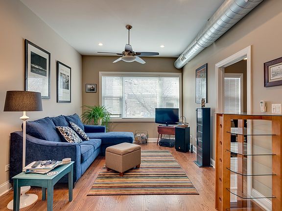 2nd image of 1856 W Cortland St #2