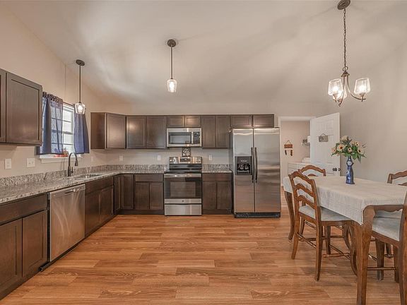 4th image of 141 Rockport Dr