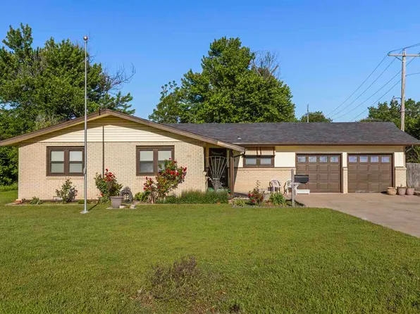 160 Fairview Ave, Ponca City, OK 74601