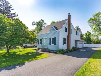 8 Ahern Ave, Windsor Locks, CT, 06096