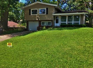 2521 26th St, Rock Island, IL 61201