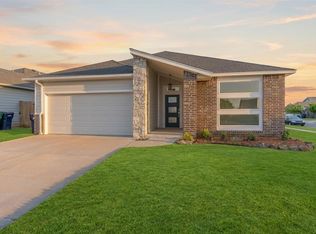 10720 NW 20th St, Yukon, OK 73099