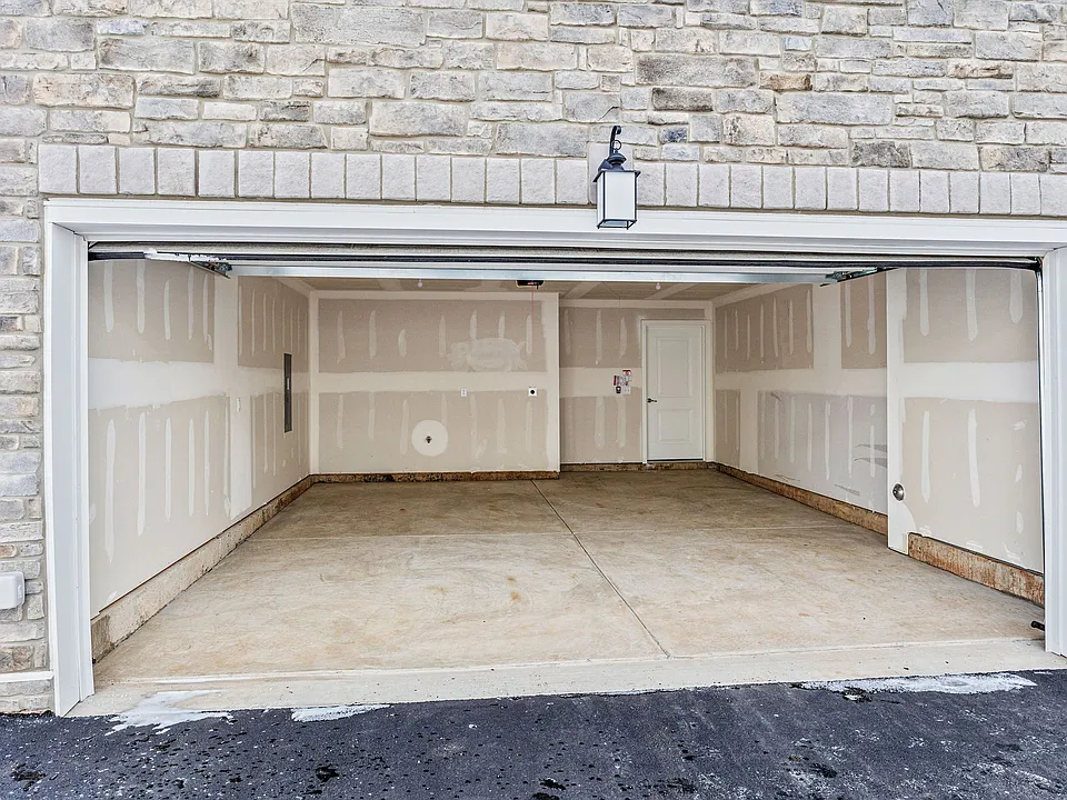 137 Ada Hightower Ave