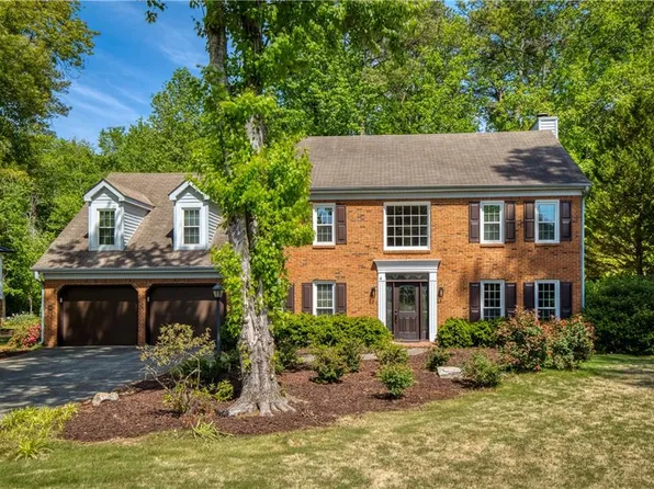 1522 Tennessee Walker Dr NE, Roswell, GA 30075